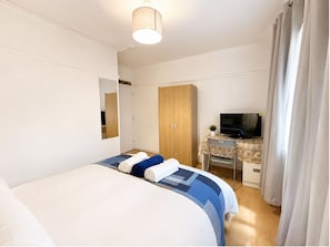 Room - Spacious Double Room 8 Min Walk to Tower Bridge (London)