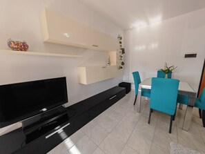 Unclassified image, 4 of 25, button - Vrbo Property (Quartu Sant'Elena)