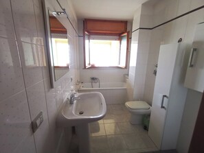 Unclassified image, 5 of 25, button - Vrbo Property (Quartu Sant'Elena)