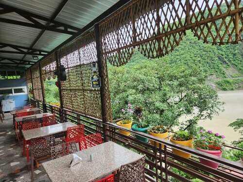Lucky Happy Family Resort