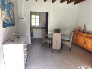 Unclassified image, 3 of 10, button - Quiet studio in an airial with private garden and Wi-Fi (Cazalis)