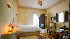 Deluxe Double Room, Garden View