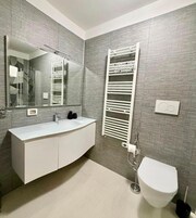 Apartment | Bathroom