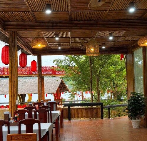Toong Dam Lake - Mang Den Retreat