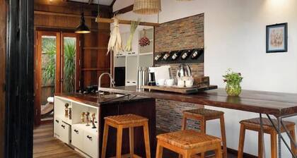 Khmer villa in the rice field area for 9 people