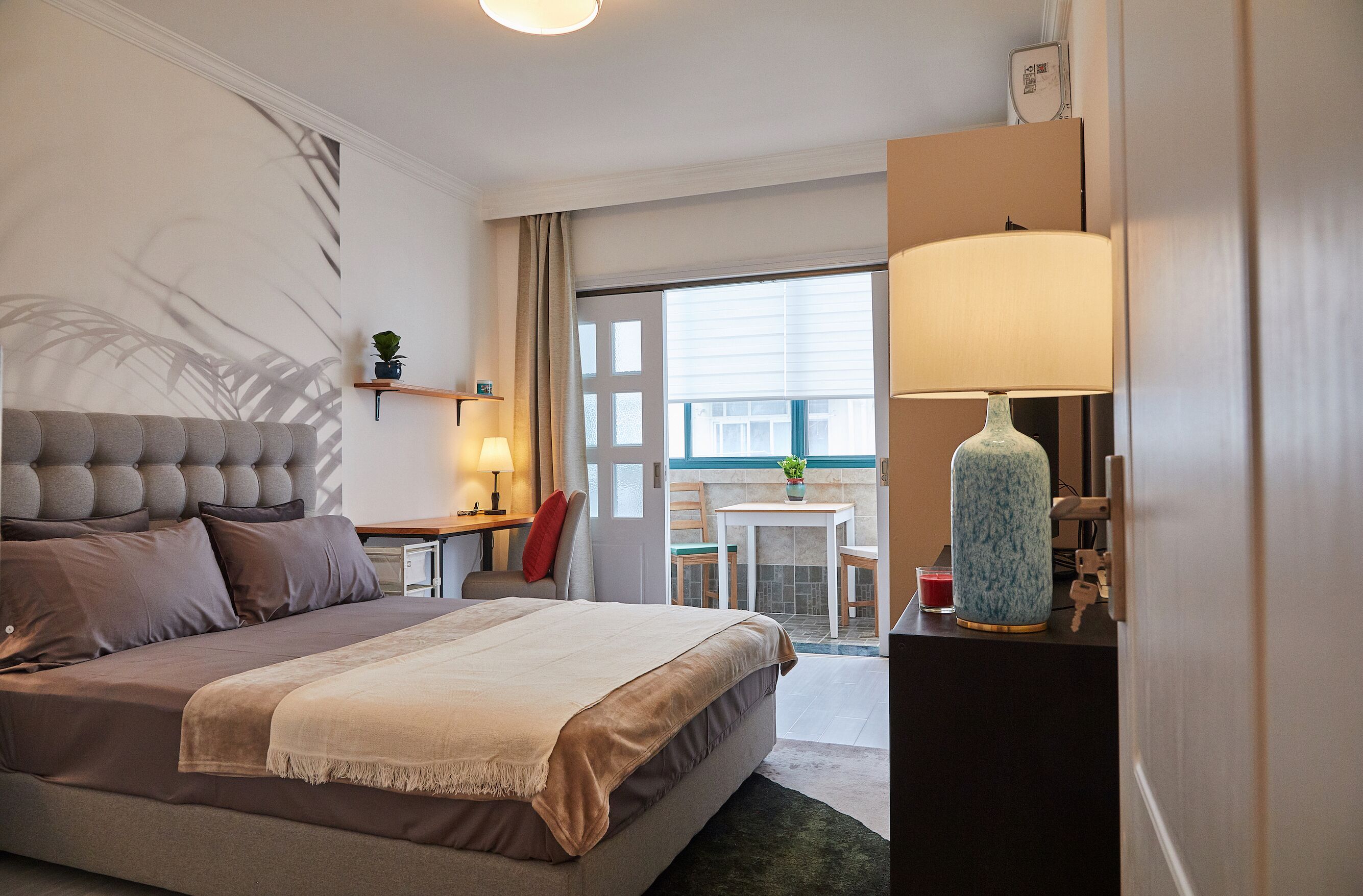 Comfort Suite, City View | Desk, laptop workspace, WiFi (free)
