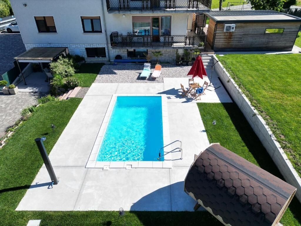 Seasonal outdoor pool