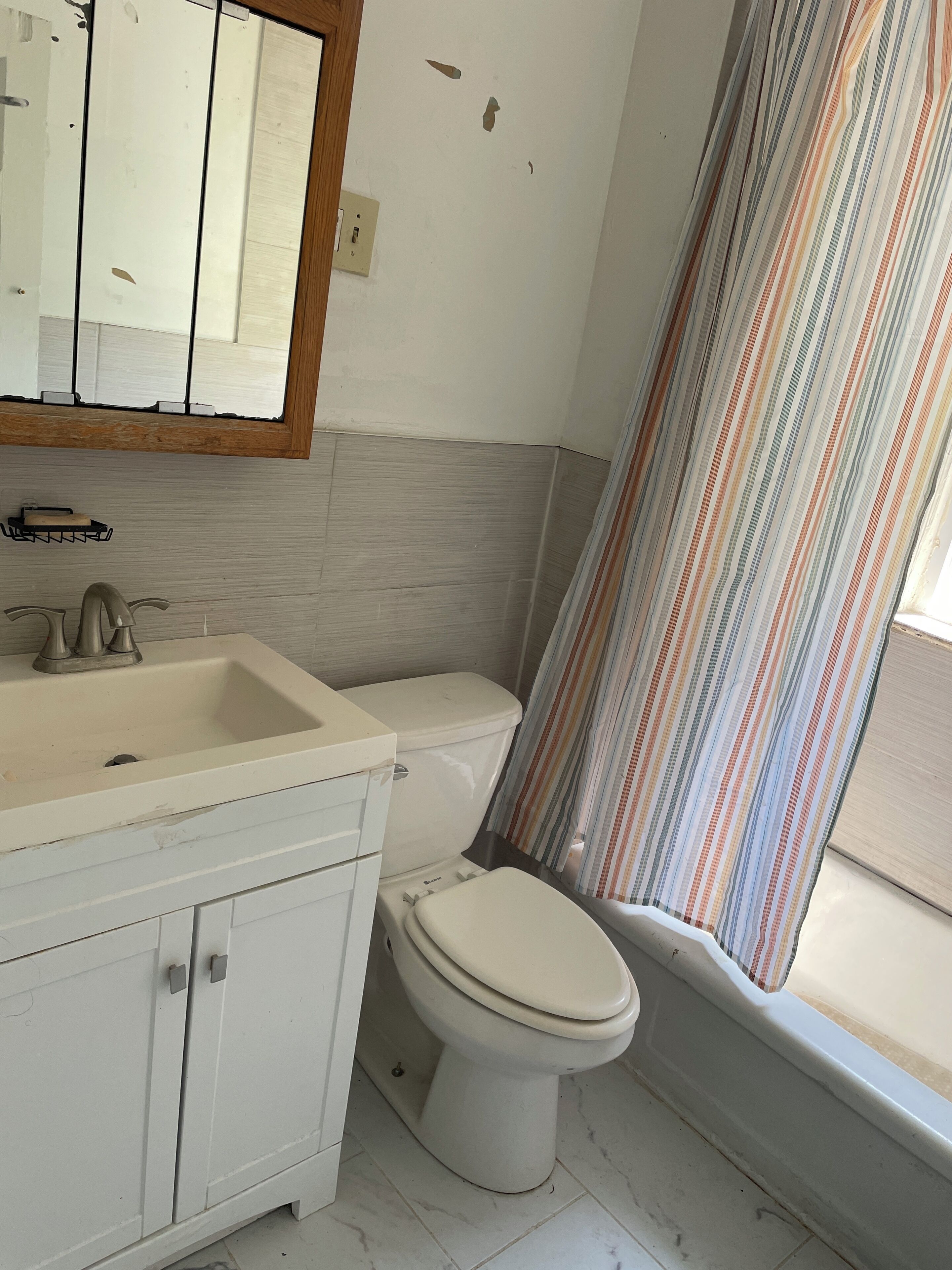 Shower, towels, soap, toilet paper