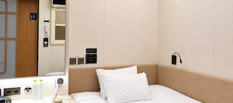 Cabinstay Hotel