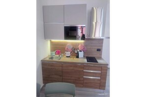 Private kitchen - Vrbo Property (Somma Lombardo)