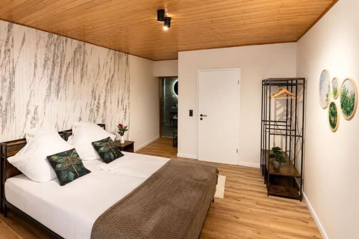 Deluxe Double Room, Balcony, Courtyard View
