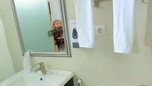 Ảnh chưa phân loại, 3 trong số 6 ảnh, nút