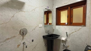 Unclassified image, 4 of 22, button - Adhaan Guest House (Srinagar)