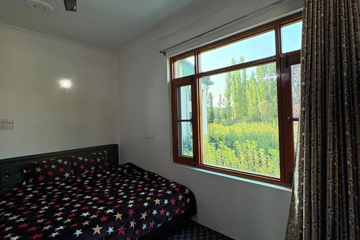 Kamar Keluarga | Tempat tidur lipat/tambahan, Wi-Fi gratis, dan seprai linen