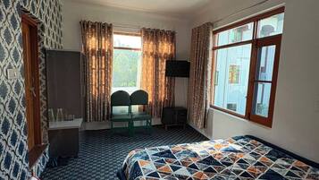 Family Room | Rollaway beds, free WiFi, bed sheets