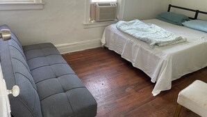 Ferros/tábuas de passar roupa, Wi-Fi, roupa de cama