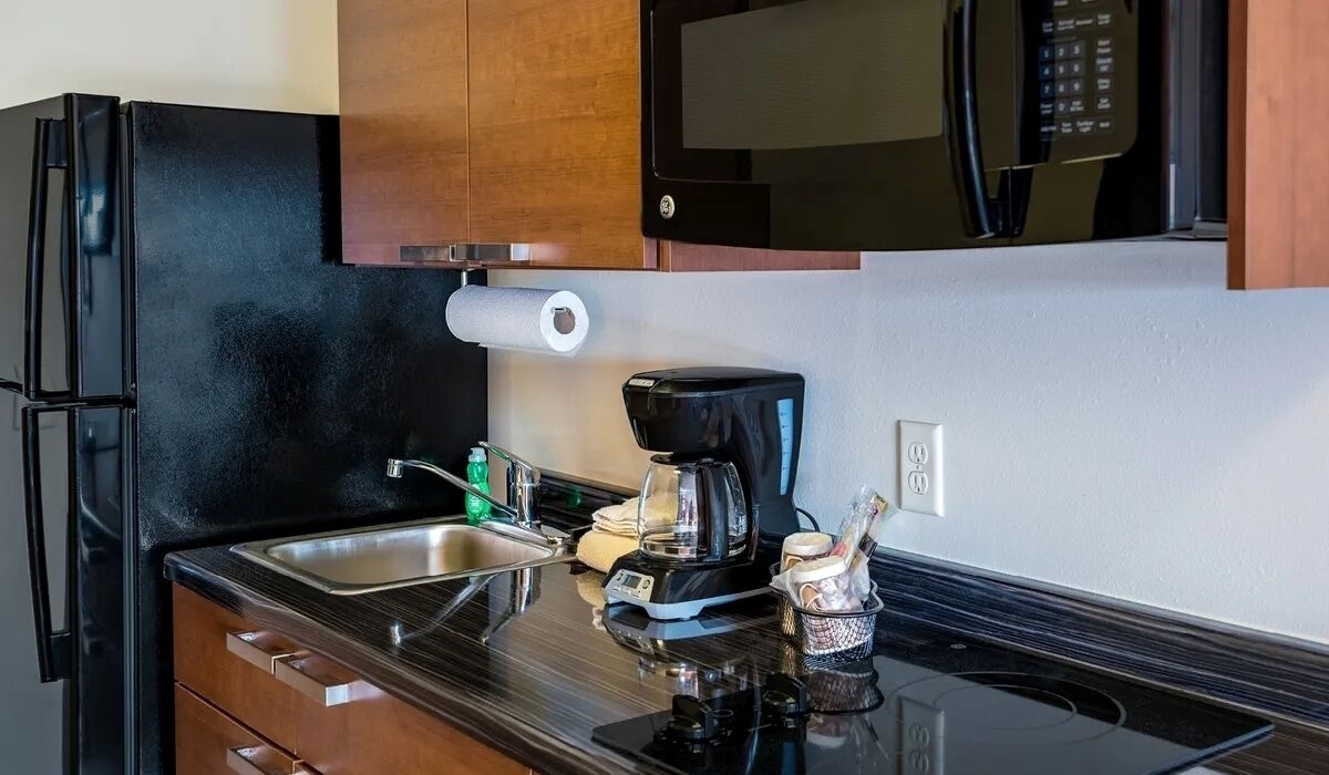 Spacious Getaway Near Yellowstone River Valley W/ Kitchen & Modern Comforts - Billings, MT