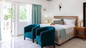 Desk, WiFi (free), bed sheets