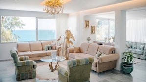 Biệt thự Deluxe, ban công, quang cảnh biển | Khu phòng khách