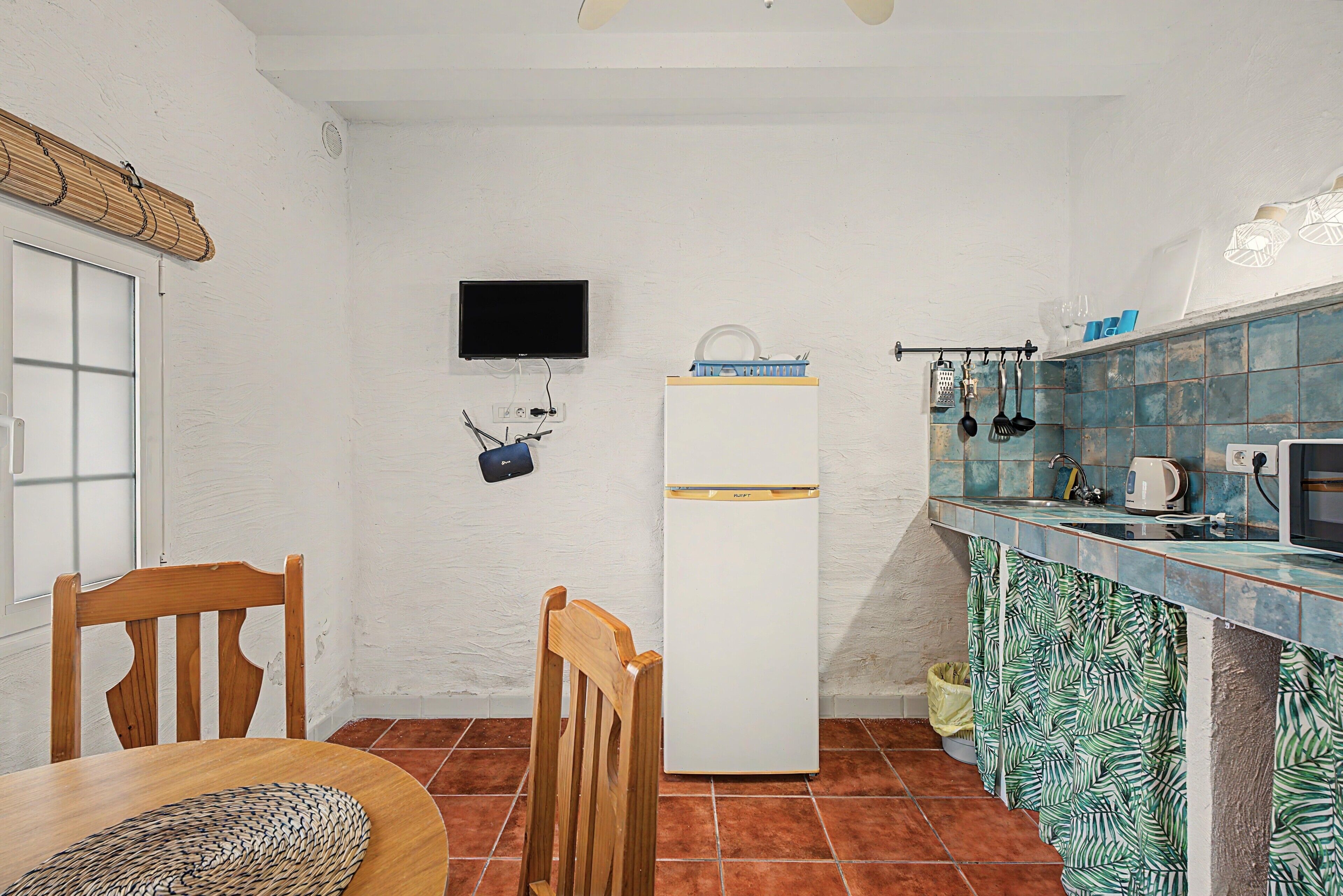 Fridge, microwave, stovetop, electric kettle
