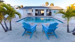 Unclassified image, 4 of 31, button - Castaway Cottage Beautiful Pool Spa Steps to Sand Restaurants Golf Cart Included (Holmes Beach)