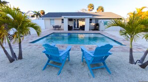 Unclassified image, 5 of 31, button - Castaway Cottage Beautiful Pool Spa Steps to Sand Restaurants Golf Cart Included (Holmes Beach)