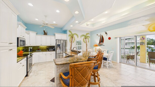 3 bedrooms - NEW Listing Barefoot Bliss Gulf Views Heated Pool Spa Golf Cart Incl Game Rm Tiki Bar Sleeps 8 (Holmes Beach)