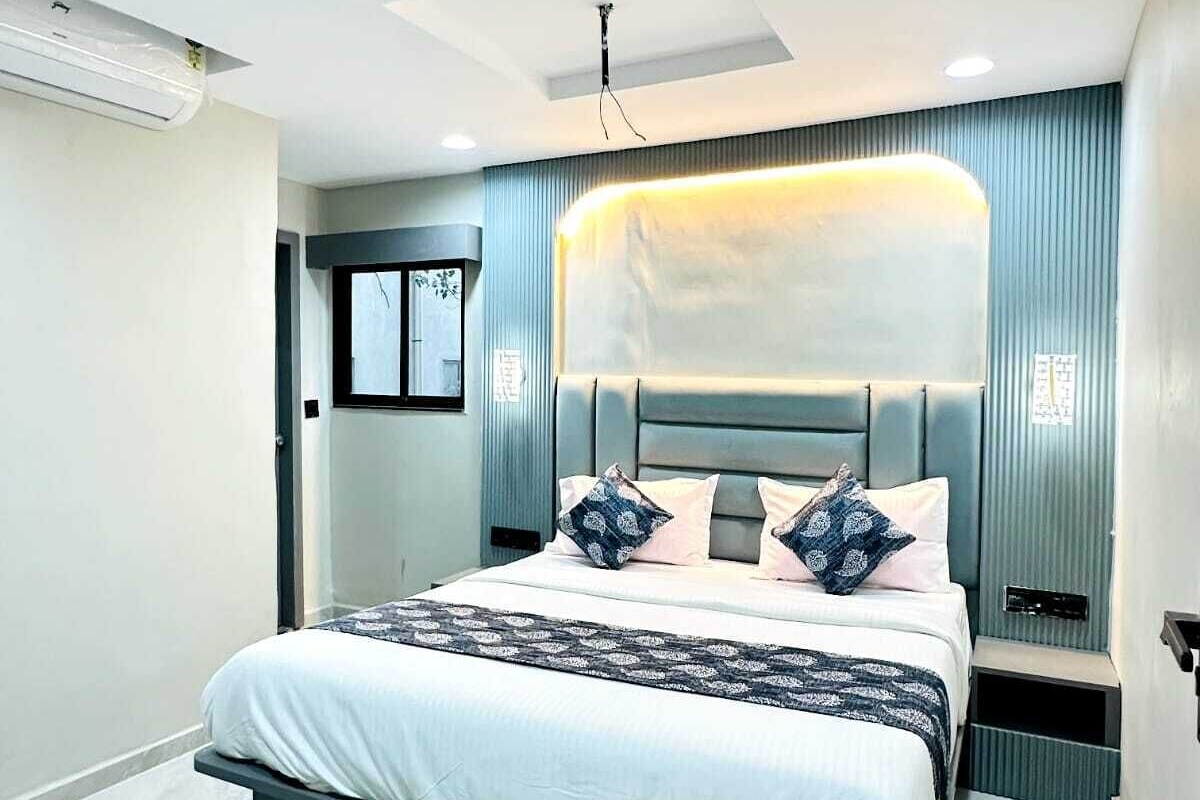 Deluxe Double Room, City View