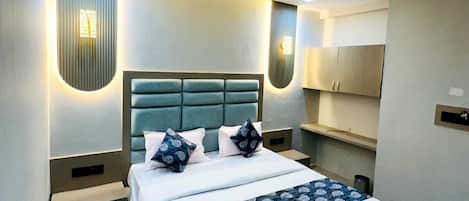 Deluxe Double Room, City View