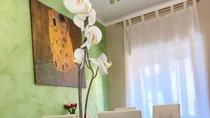 Apartment | Tempat makan