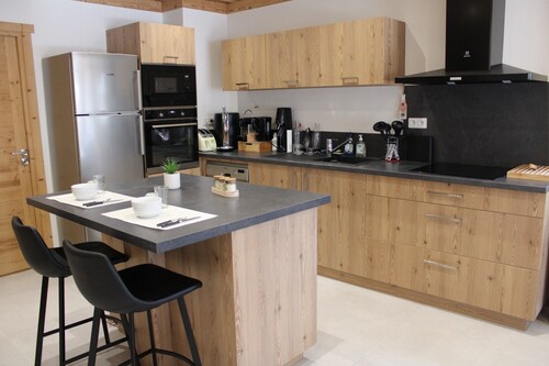 L'Épine Apartment for 6-8 Guests with Wi-Fi in Champagny en Vanoise