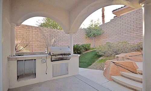 Luxury 6BR Summerlin West Oasis Detached Casita Gated Community