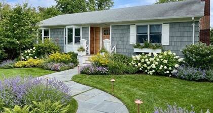 Peaceful house in Sag Harbor perfect for a relaxing poolside getaway