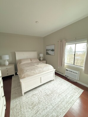 Unclassified image, 3 of 38, button - Weirs Beach Condo with Pool and Lake View  3bed/2BA - Recently Updated! (Laconia)