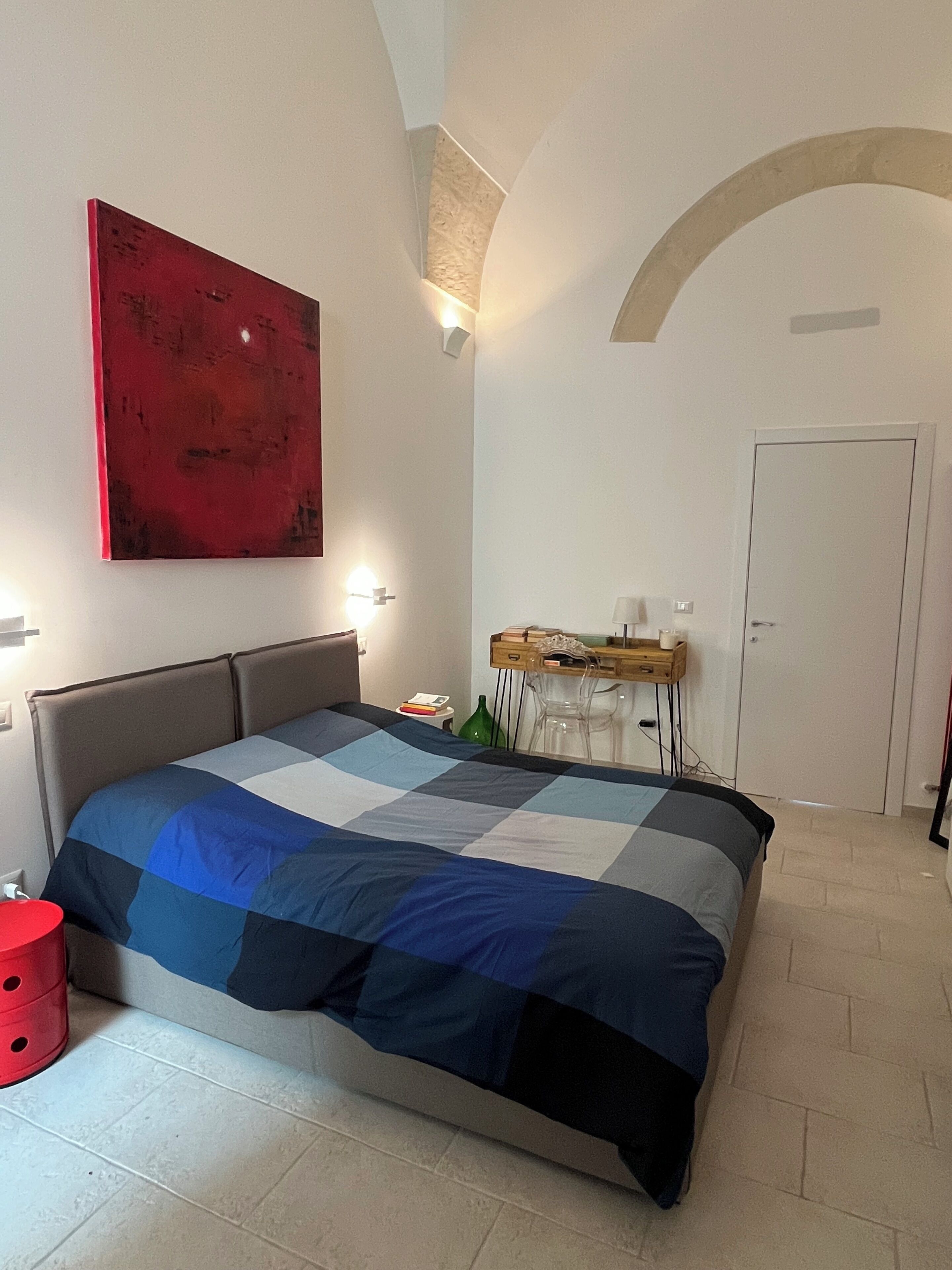 WiFi, bed sheets