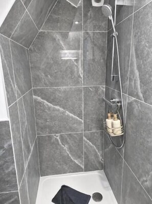 Bathroom - Studio apartment in a luxury residence near Paris (Villemomble)
