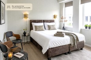 Room - Bright private room with a flexible box-spring bed, private bathroom, shared fully equipped kitchen and a cozy seating area for coffee, a light breakfast or laptop work. Ideal for business travelers, solo guests, couples. (Raamsdonksveer)