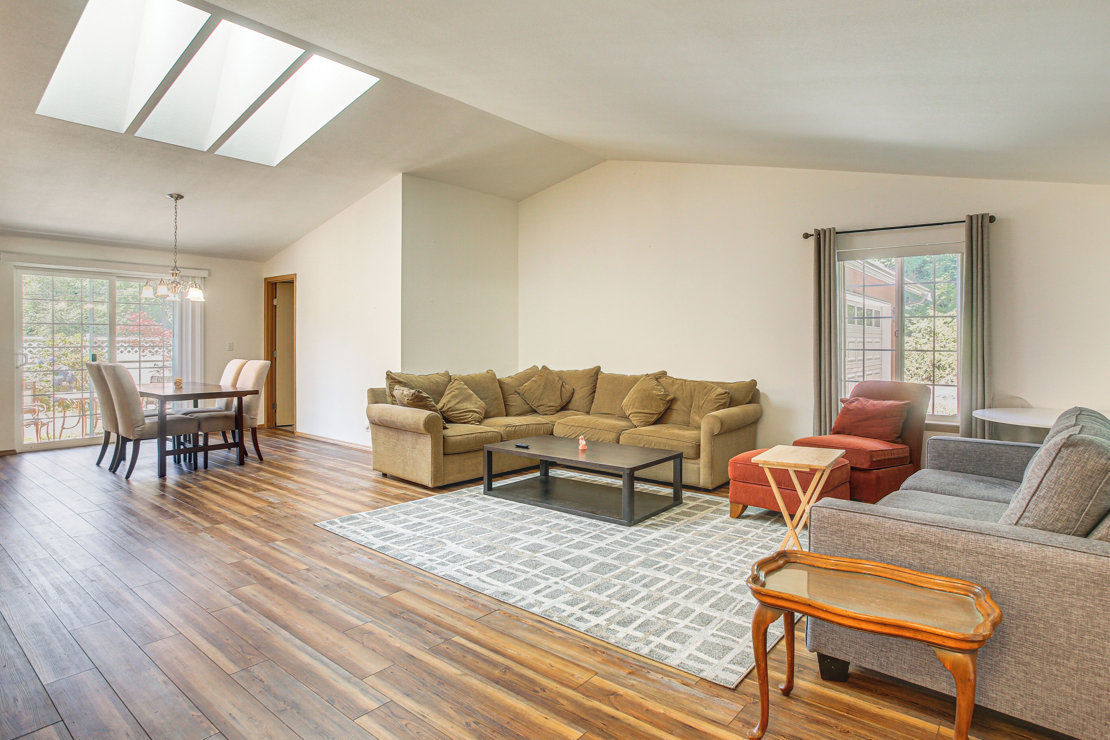 House (3 Bedrooms) | Front of property