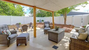 Interior - Sylvester Studio w/ Shared Patio: 19 Mi to Albany (Sylvester)