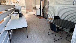 House - Zen Hideout Studio Near Hospital Uni Study (Darwin)