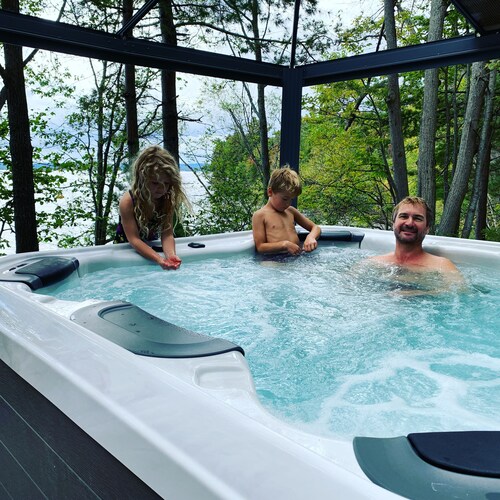     Blue Heron Cottage – Waterfront Escape with Private Hot Tub & Private Dock