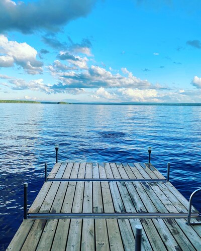   * Lakefront Fall Escape • Hot Tub & Fireplace