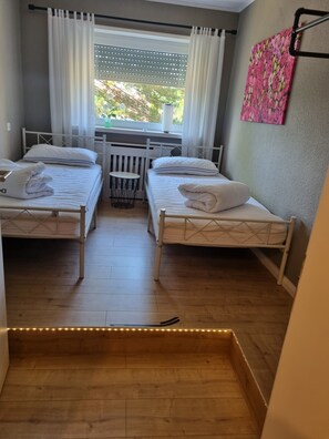 Uklassifisert bilde, 2 av 8, knapp