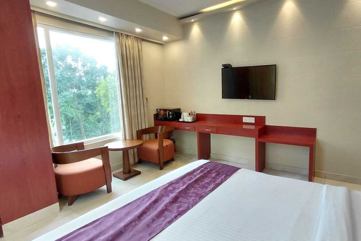 Doppia Superior, 1 letto king, vista città | Wi-Fi gratuito