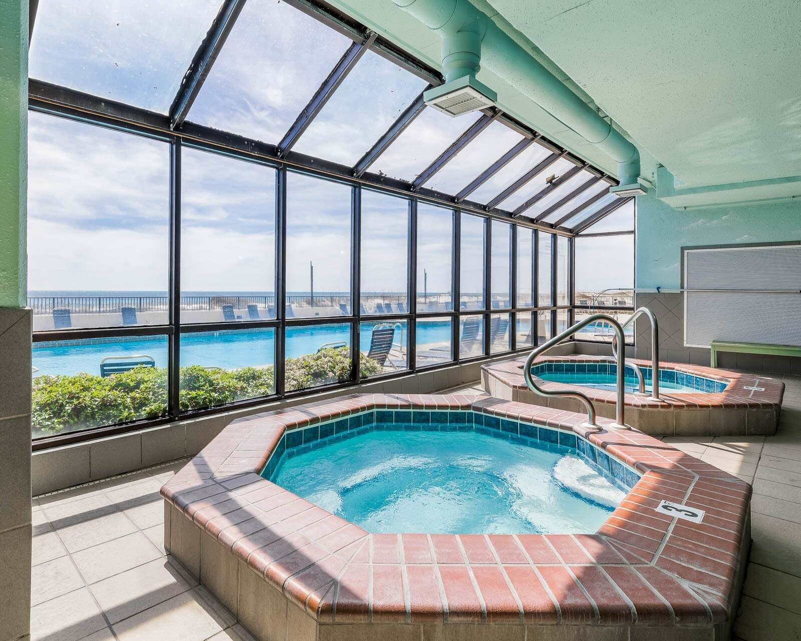 Condo, 2 phòng ngủ | Hồ bơi | Hồ bơi trong nhà, hồ bơi ngoài trời 