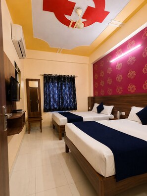 Unclassified image, 4 of 13, button - Hotel Prabhu Sundaram Inn (Varanasi)