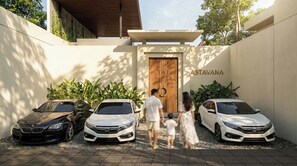Ảnh chưa phân loại, 2 trong số 8 ảnh, nút