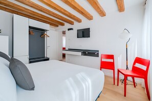 Room - Suite Mondrian 100m from Biennale - Canal View (Venezia)