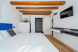 Room - Suite Mondrian 100m from Biennale - Canal View (Venezia)