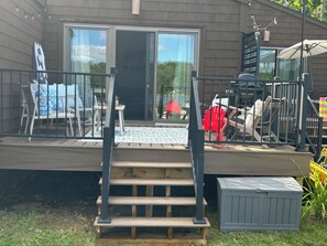 Outdoor dining - Tees & Skis Condo-Gaylord Michigan's 4 Season Escape (Gaylord)